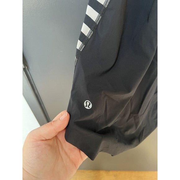 Lululemon Water Bound Singlet Apex Stripe Printed Black Dune Black Women’s Sz 6 - Picture 4 of 5